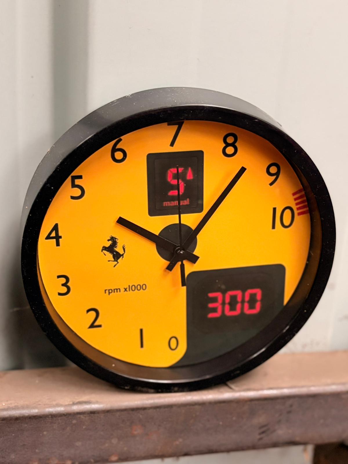 Horloge décorative Ferrari – Design iconique & esprit vintage